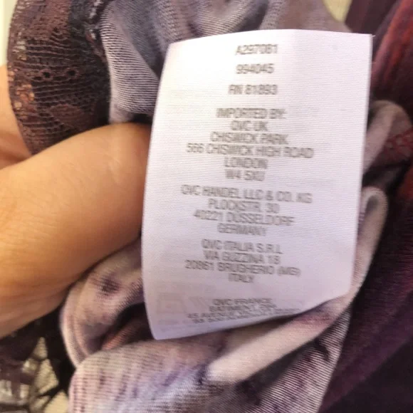 LOGO by Lori Goldstein Printed Swing Top with Lace at Hem 1X - Picture 7 of 9